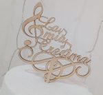 Topper in legno per torte ed eventi misura minima 16x13cm.