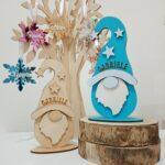 Gnomo in legno per decorazioni natalizie, con nome personalizzato | Altezza 25cm