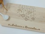 Tagliere in Legno con cuori e nomi personalizzati incisi misura 30x12cm