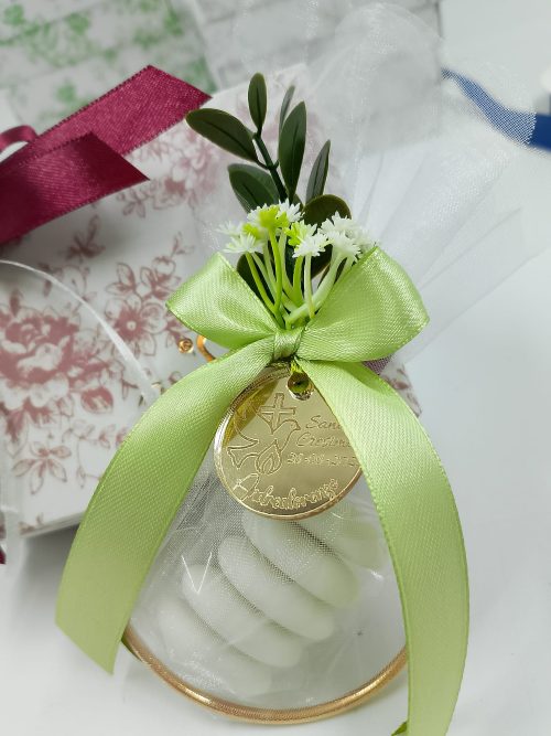 Anello portaconfetti oro con tulle per matrimonio coordinato