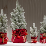 Alberelli di Natale su Puff in Velluto – Collezione Cherry and Peach | 4 Misure Disponibili | Decorazioni Premium