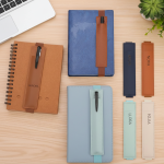 Portapenne in Pelle PU Rettangolare con Fascia Elastica per Tablet ed Agende