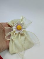 Bomboniera Sacchettino con Confetti e Fiore in Ceramica SINISCALCHI – Made in Italy - immagine 3