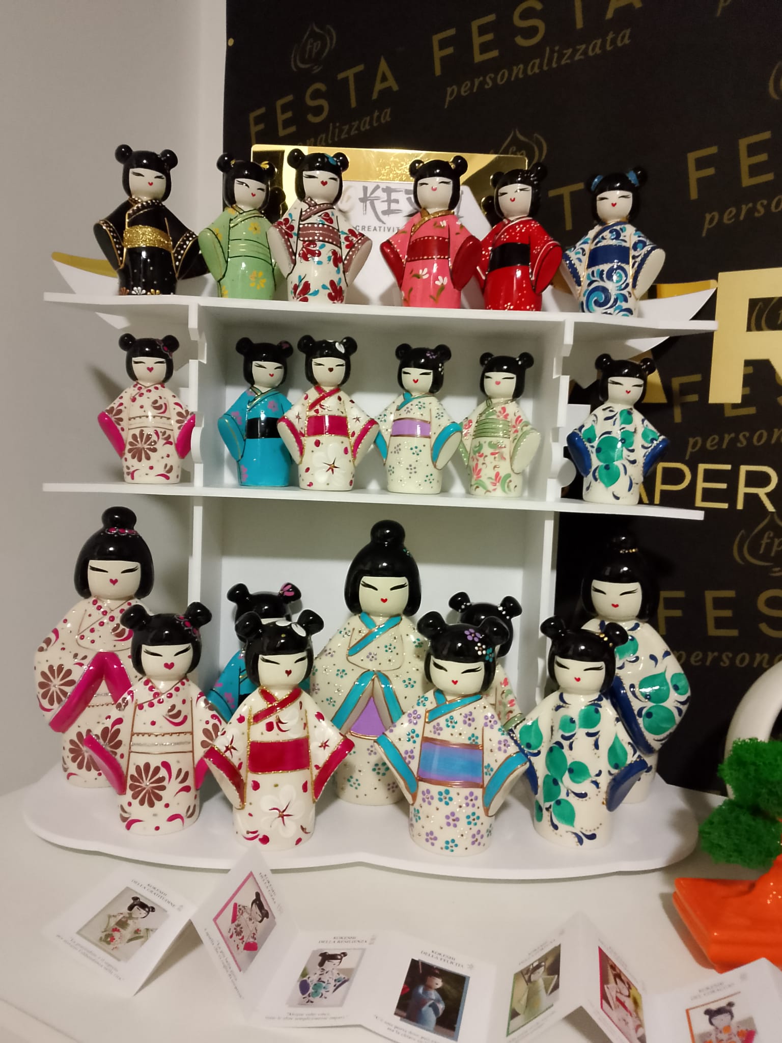 1000109483 KOKESHI CREATIVE - Profumatori bambole giapponesi portafortuna - immagine 1