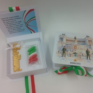 Scatola Regalo Militare con Portachiavi "LO GIURO!" e Confetti Tricolore