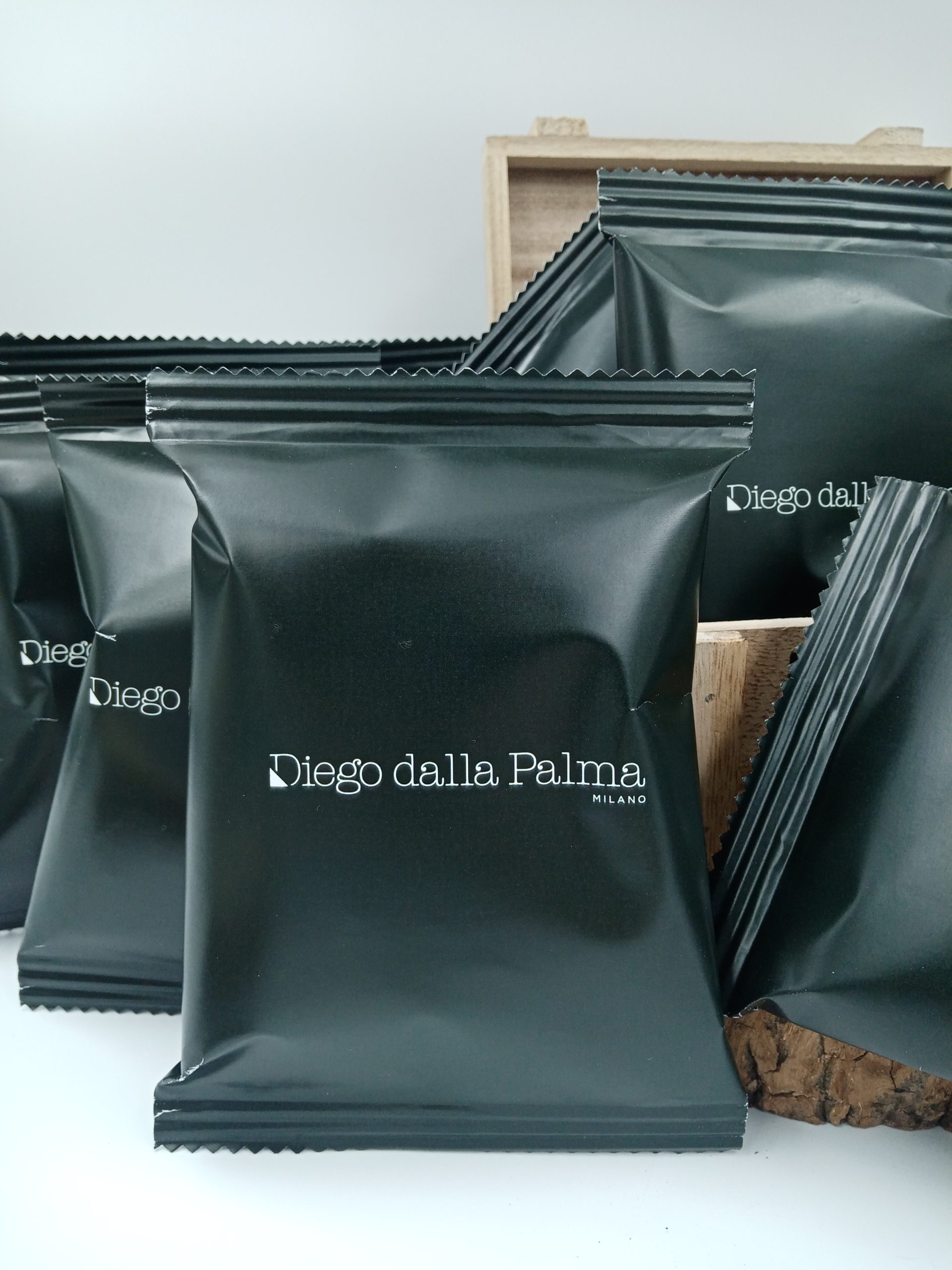demo retail packaging